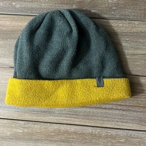 Reversible North face beanie
